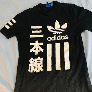 Adidas t-shirt very cool size m
